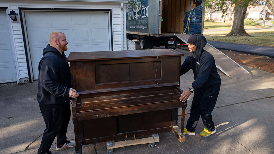 Specialty Moving | New Roots Moving Company